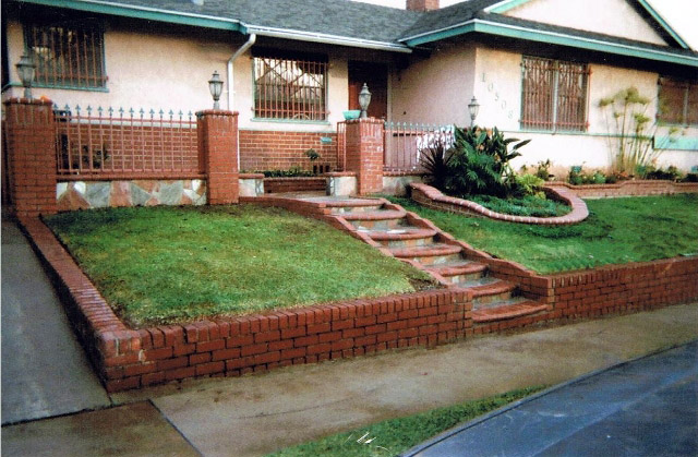 Brick and stone front  yard